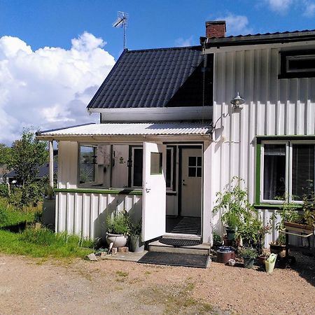 Laegenhet Naturnaera I Henan Henån Exterior foto