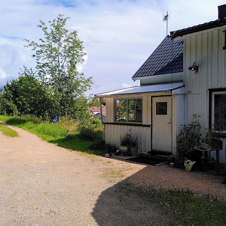 Laegenhet Naturnaera I Henan Henån Exterior foto
