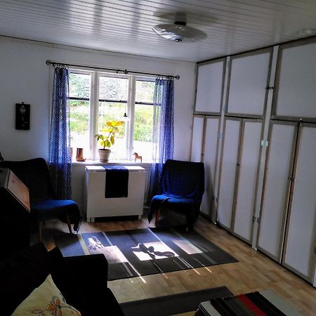 Laegenhet Naturnaera I Henan Henån Exterior foto